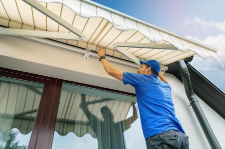 Pose de store ext&eacute;rieur &agrave; Colmar, quelles solutions pour votre fa&ccedil;ade ?
